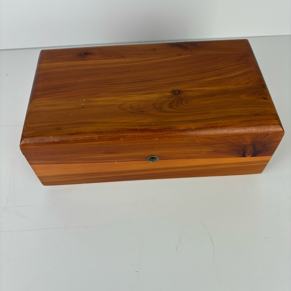 Vtg Lane CedarWood Keepsakes Jewerly Storage Box-Rustic/Brass Hardware/MCM